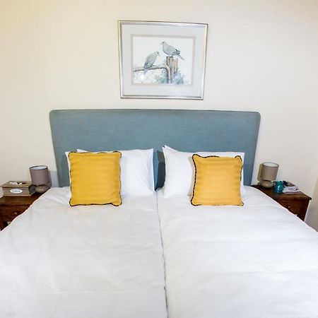 Winelands Villa Guesthouse And Cottages Somerset West Exteriör bild