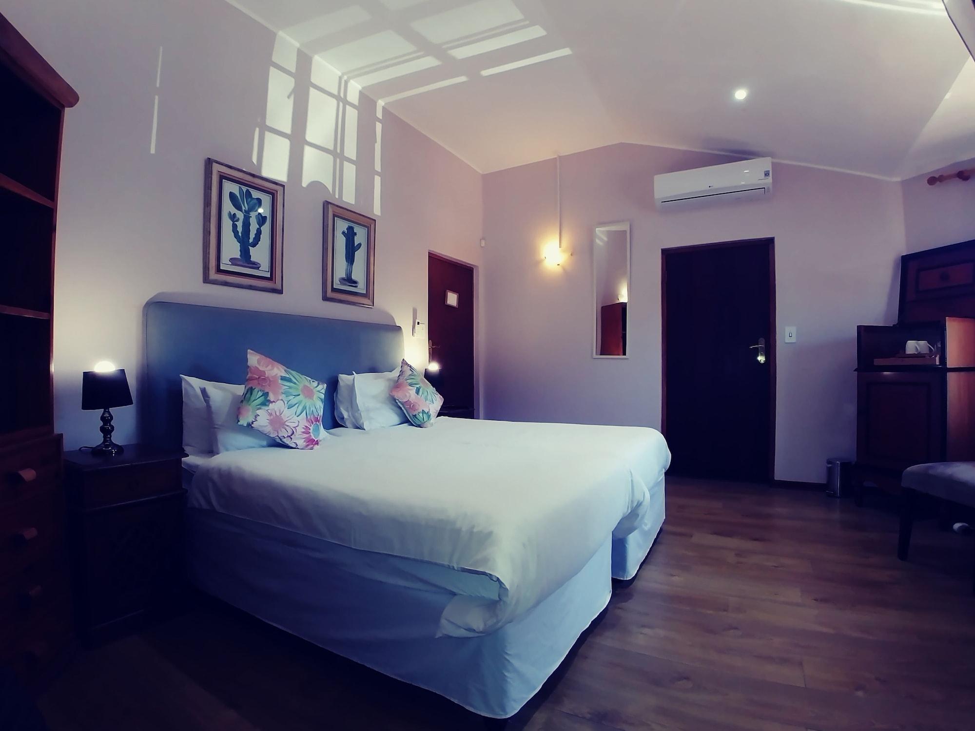 Winelands Villa Guesthouse And Cottages Somerset West Exteriör bild