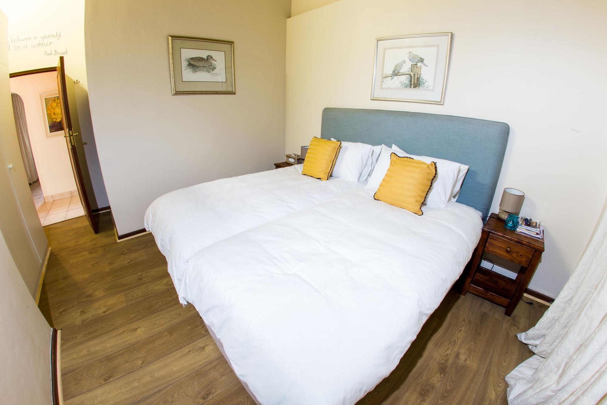 Winelands Villa Guesthouse And Cottages Somerset West Exteriör bild