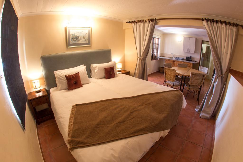 Winelands Villa Guesthouse And Cottages Somerset West Exteriör bild