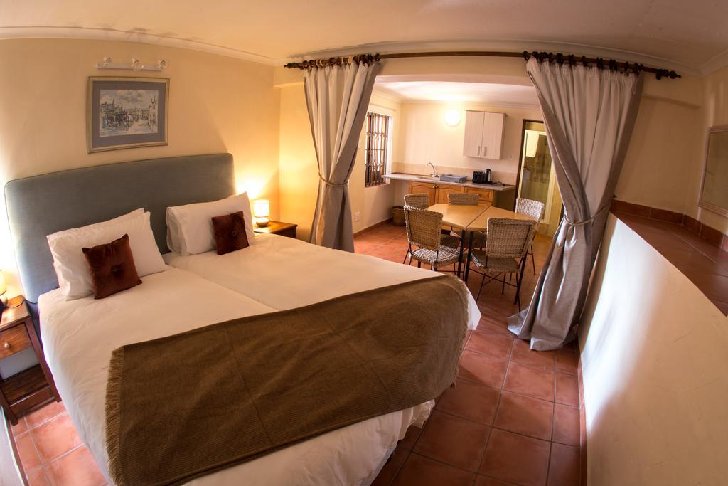 Winelands Villa Guesthouse And Cottages Somerset West Exteriör bild